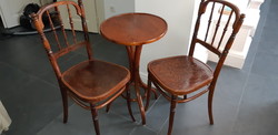 J&J KOHN Thonet székek és Thonet asztal