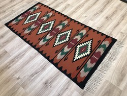 TORONTÁLI kézi szövésű gyapjú szőnyeg, 90 x 200 cm