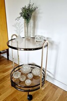 Vintage zsúrkocsi füstüveg polcokkal