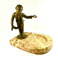 Hans Rieder (1900 körül) BRONZ SZOBOR FIGURÁLIS SZÁLLODAI NÉVJEGYKÁRTYATARTÓ