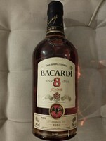 Régi címkés 8 éves érlelt bacardi prémium rum