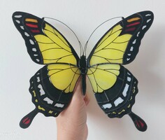 Napsárga Tiffany technikával készült egyedi üveg pillangó