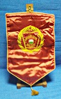 SZOCIALISTA BRIGÁD ZÁSZLÓ