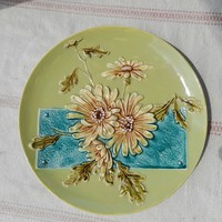 Znaim (xixth century) style wall plastic majolica decorative plate, diameter 31 cm