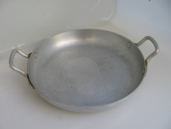 Small aluminum pan