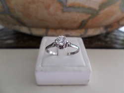 Nice old white gold solitaire ring with 0.40 ct brill
