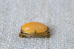 Old bizsu jewelry brooch badge amber or what it looks like, I don't know 2.8 x 1.5 x 1 cm