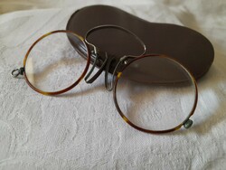 Eredeti állapotú antik szemüveg, cvikker bőr tokban