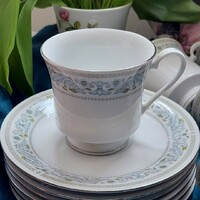 Cup set with pastel blue pattern