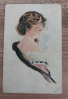 Egy fiatal hölgy - Régi vintage dedikált képeslap 1918.