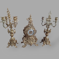 Barokk kandalló óra gyertyatartókkal
