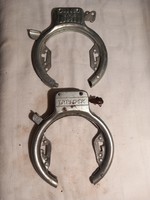 2 bicycle locks with keys (they work)