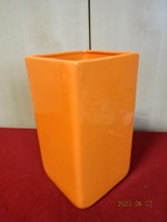 Narancssárga mázas kerámia váza, mérete 14x14x26 cm. Jókai.