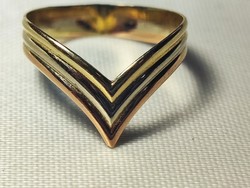 14 Karátos  nöi arany gyűrű