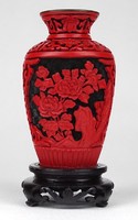 1N122 old red cinnabar oriental fire enamel vase 12.5 Cm