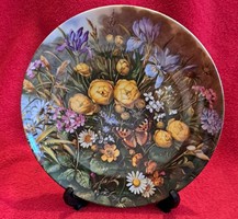 Butterfly, floral porcelain decorative plate, wall plate (m3842)