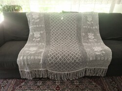 Crocheted curtain with curved bottom - 130x130 cm