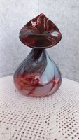Vélhetően Muránói, fújt, szakított vastagfalú, több rétegű üveg váza, 17 X 10 cm, nyílása 1 cm.
