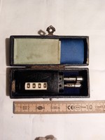 Some kind of old German measuring instrument, in its box, with description