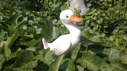 Kerti figura-Liba porcelán figura-teraszra, bárhová-hibátlan db. m.17 cm