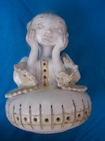 éva Kovács: sitting little girl - glazed ceramic sculpture, marked, flawless, M: 20 cm