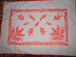 Embroidered tablecloth 90 cm x 65 cm