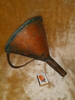 Large copper funnel in mint condition, collector's item