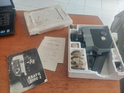 Retro orosz Kvarc 2×8c filmfelvevő dobozában