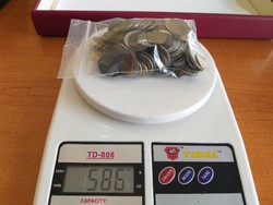 586 gramm Vegyes pénzérmék (No: 23/2.)