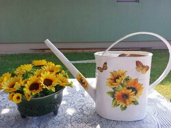 Napraforgós Dekupázsolt decoupage dekupázsolva bádog locsolókanna pillangós falusi paraszti paraszti