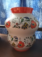 Porcelain vase with Zsolnay, Kalocsa pattern