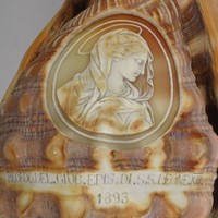 1N329 Régi XIII. Leó pápa csiszolt csiga emléktárgy Mária portréval