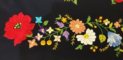 Old Kalocsa embroidered tablecloth 85cm x 39cm