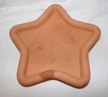 Star-shaped ceramic bowl
