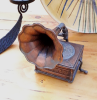 Rollable gramophone model