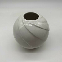 Twisted pattern art deco vase - m1415