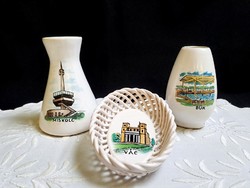 3 db Bodrogkeresztúri kerámia: 2 váza és 1 fonott tálka Miskolc, Bük, Vác tájképpel, felirattal