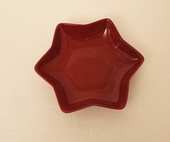 Star-shaped glazed ceramic bowl