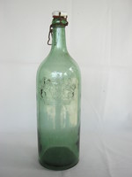 Címeres Harmatvíz csatos zöld üveg palack