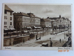 Régi képeslap: Debrecen, ferenc József-út (1940)