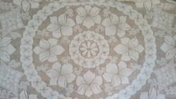 Oval, decorative tablecloth 175x155 cm