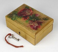 1N447 old small lockable painted rosewood box 3.5 X 6.5 X 9 cm