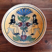 Ceramic wall plate with Hidi mark. Diameter: 25 cm.