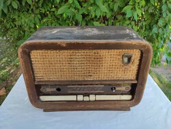 Vadásztölténygyár R 646 Velence régi rádió