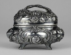 1N417 Régi kisméretű rózsás ezüstözött bonbonier