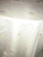 Elegant damask tablecloth embroidered in beautiful material