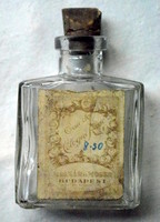 Régi Molnár & Moser kölni parfüm, illatszer üveg   cimkével  7,3cm+dugó