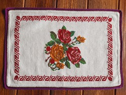 Small cross-stitch rose tablecloth, 52 x 35 cm