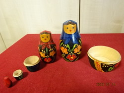 Russian matryoshka doll, three complete, three incomplete. Jokai.