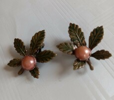 Antique pink pearl enameled leaf with fulbevalo